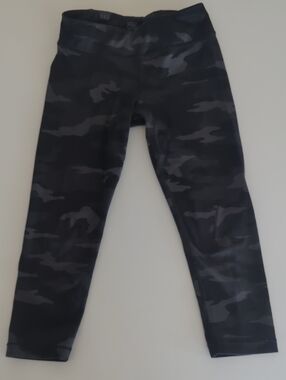 Athleta Girl Capri Leggings Size M/8-10